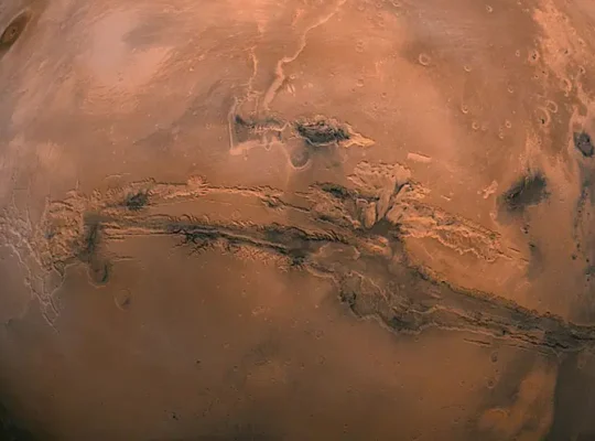 Kızıl Gezegen'in derinliklerinde şaşırtıcı keşif: Mars'ın güneyi 400 dereceye kadar daha sıcak!
