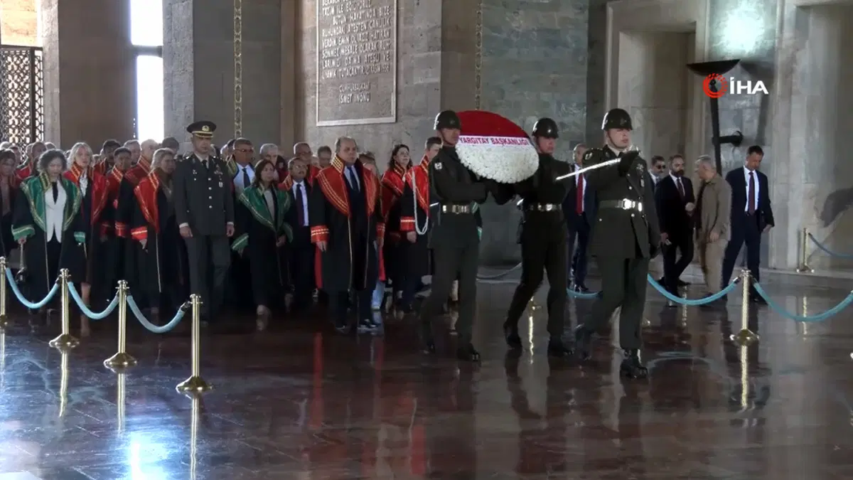 Yeni adli yıl öncesi kritik ziyaret: Yargıtay heyeti Anıtkabir'de Ata'nın huzuruna çıktı